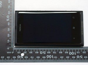 Destripando a Nokia Lumia 800 2