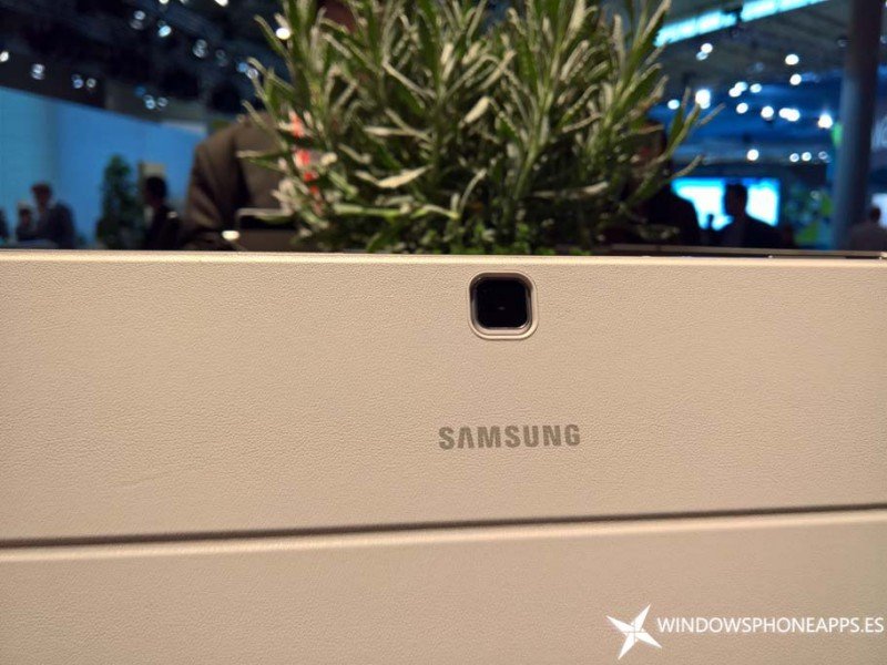 Samsung Galaxy TabPro S (12)