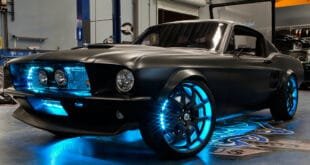 Proyecto Detroit: West Coast Customs tunea un Mustang controlado con Windows Phone