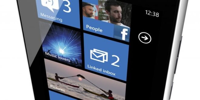 700-nokia-lumia-900-white-home-screen