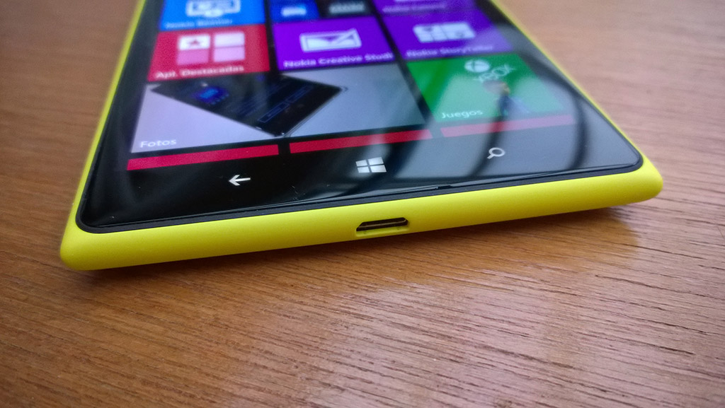 Telefonos Nokia Lumia 1520 con ROM de Gran Bretaña se actualizan a Cyan