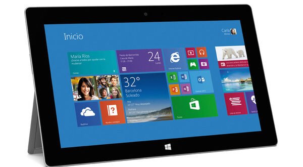 Otro enfoque del Surface 2 con el kickstand en 22,5º