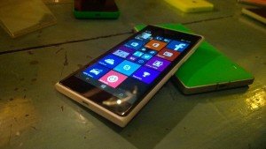 Primer contacto con el Nokia Lumia 735, el Lumia para Selfies