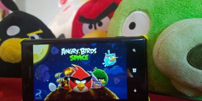 Angry Birds Space se actualiza con 30 nuevos niveles.