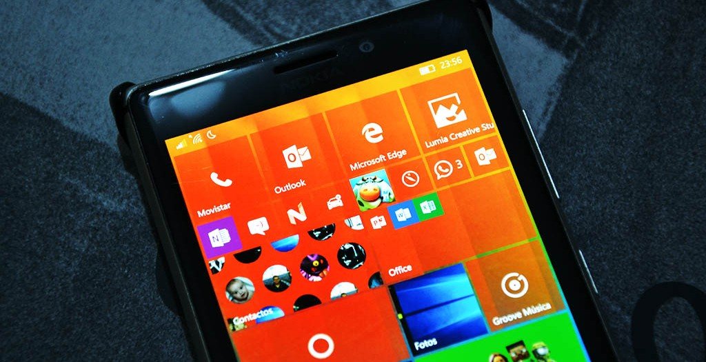 cuatro tiles Windows 10 mobile