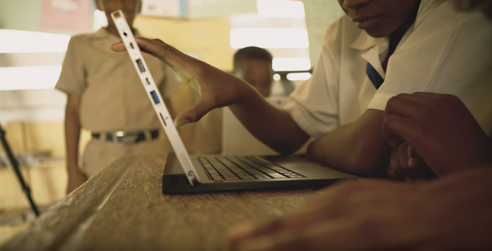 Microsoft conecta una escuela al mundo por primera vez