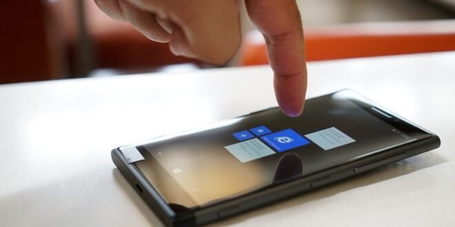 Se desvela todo lo que querías saber sobre el Nokia McLaren, incluyendo los "Tiles explosivos"