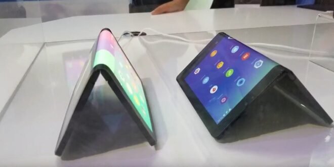 Lenovo Folio, un smartphone plegable que te será familiar