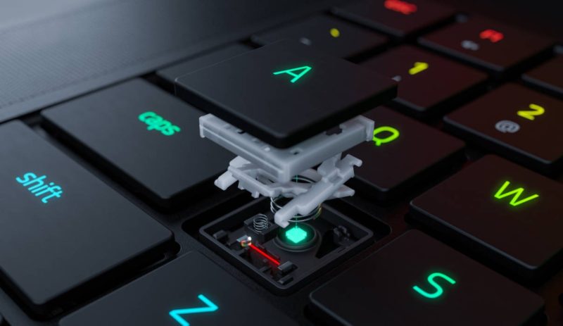 Razer Blade 15 estrena el primer teclado óptico en un portátil